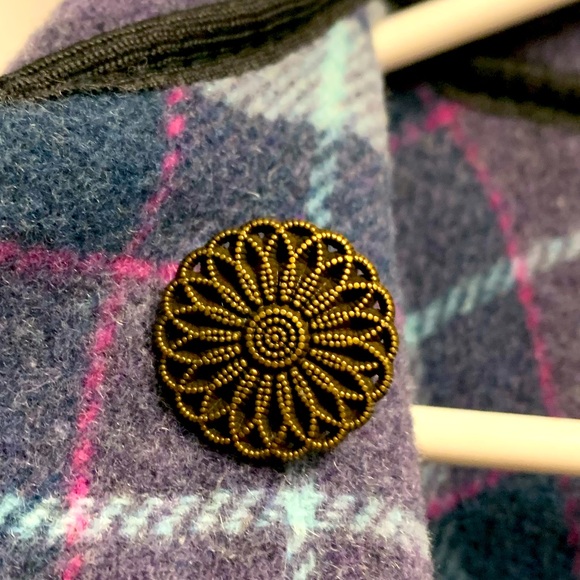 David Barry Cashmere and Wool blend Cape - Picture 5 of 6